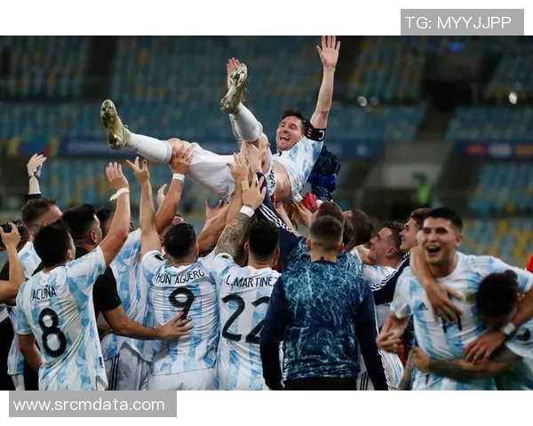 梅西在绿茵场上的传奇瞬间与无尽荣耀的足球之旅 梅西在绿茵场上的传奇瞬间与无尽荣耀的足球之旅